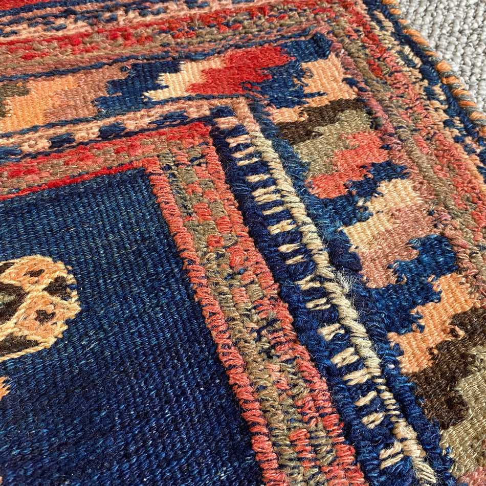 Vintage Teppich rot blau antik gemustert 105x110 Orientteppich