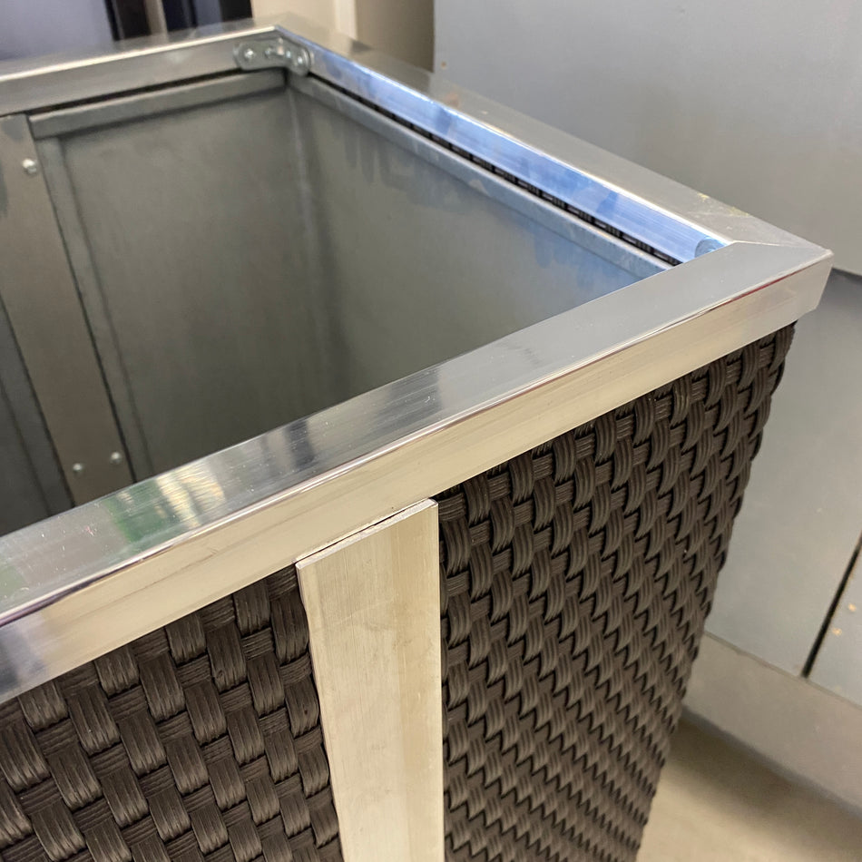 Outdoor Pflanzenkübel dunkelbraun Kunststoff Rattan Blumenkübel