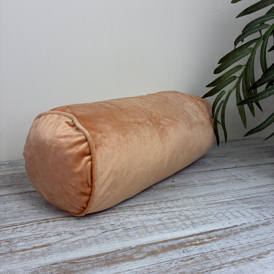 Unique Living Silia Nackenrolle Kissen Samt Altrosa Apricot