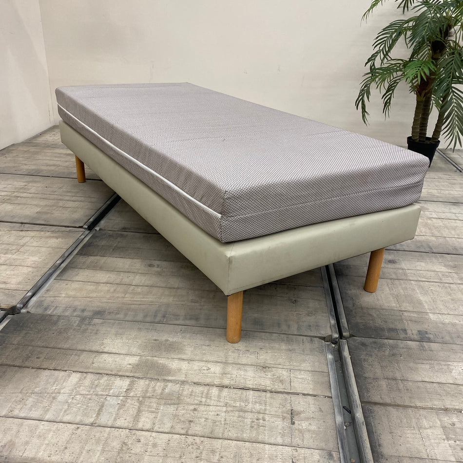 Boxspringbett grau 90x200 Kunstleder Inkl. Matratze Bett Gebraucht