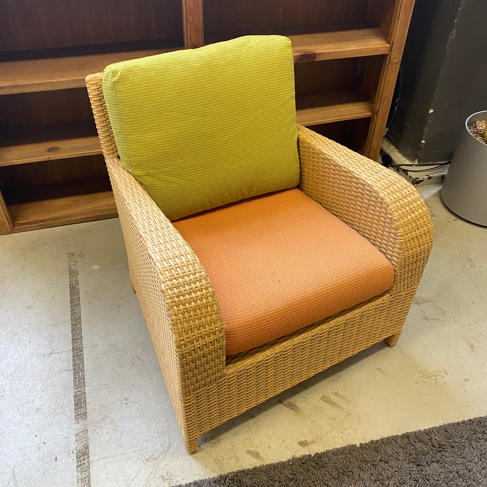 Outdoor Rattan Armlehnsessel gebraucht orange grün hell Sessel