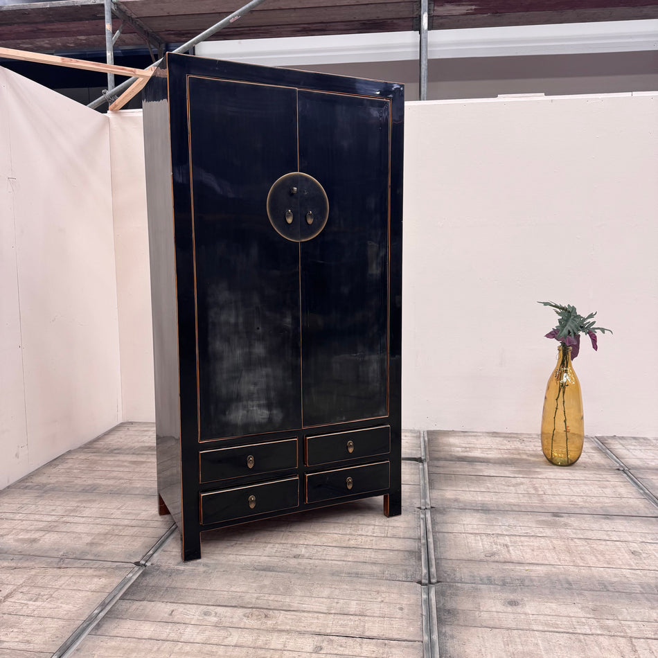 Exklusiver Kleiderschrank im Asien-Stil schwarz Holz aus Villen-Bestand