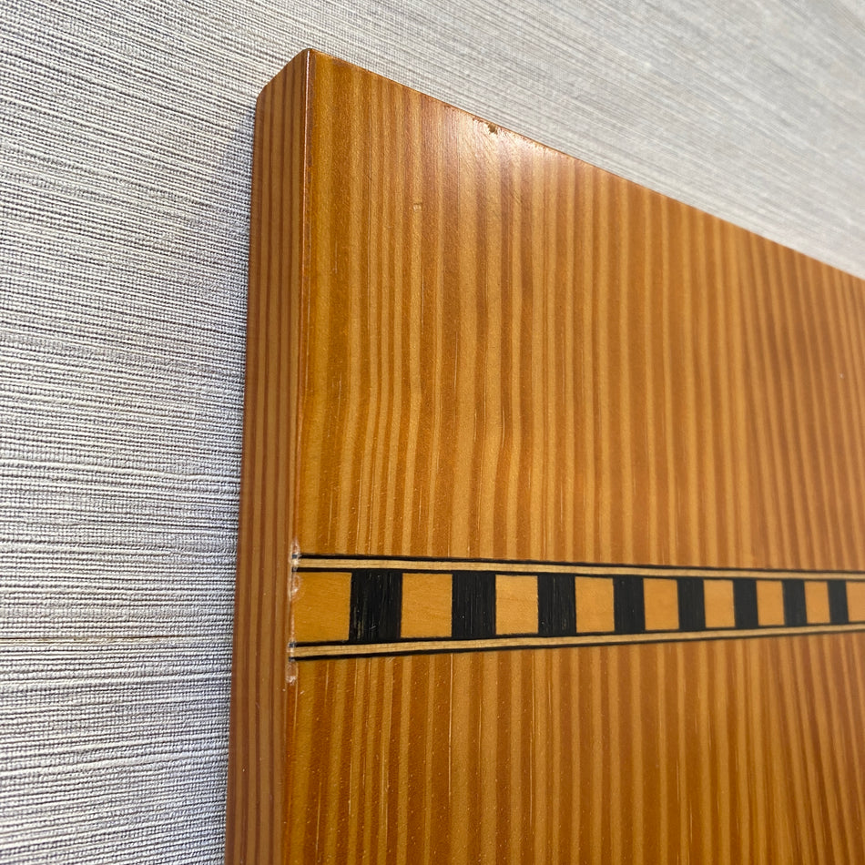 Ganzkörperspiegel Wandspiegel im Kiefer-Furnier Look mit Zierstreifen – schlank & zeitlos – gebraucht