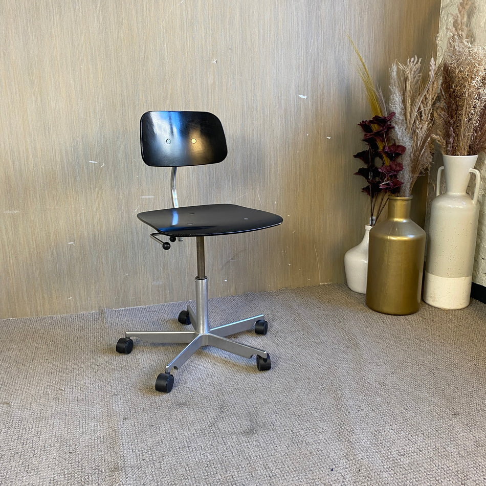 Fritz Hansen Kevi Drehstuhl Designklassiker Stuhl gebraucht