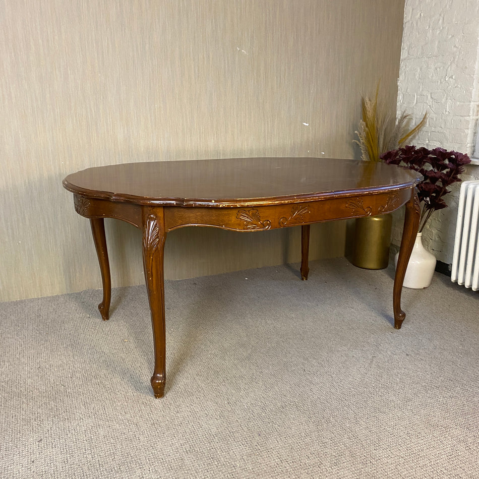 Massiver Holz-Esstisch im französischen Vintage-Stil – ovaler Esszimmertisch Tisch gebraucht
