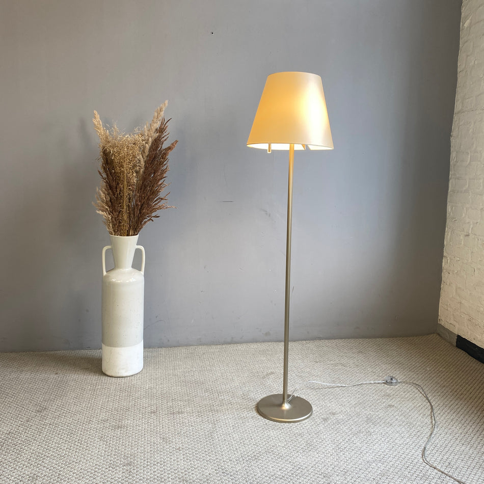 Original Artemide Melampo Stehlampe floor Neupreis 590 Euro Deckenfluter Lampe