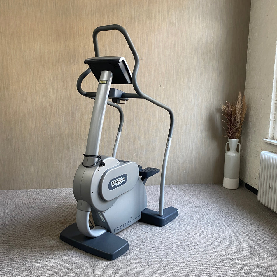 Technogym Step Excite Classic 700i Stepper gebraucht