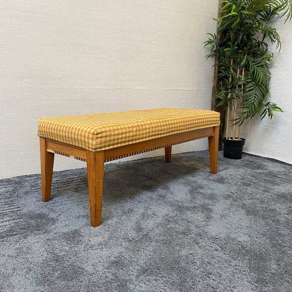 Sitzbank aus Kiefer-Furnier mit gepolsterter Karo-Sitzfläche – Retro & stabil – gebraucht