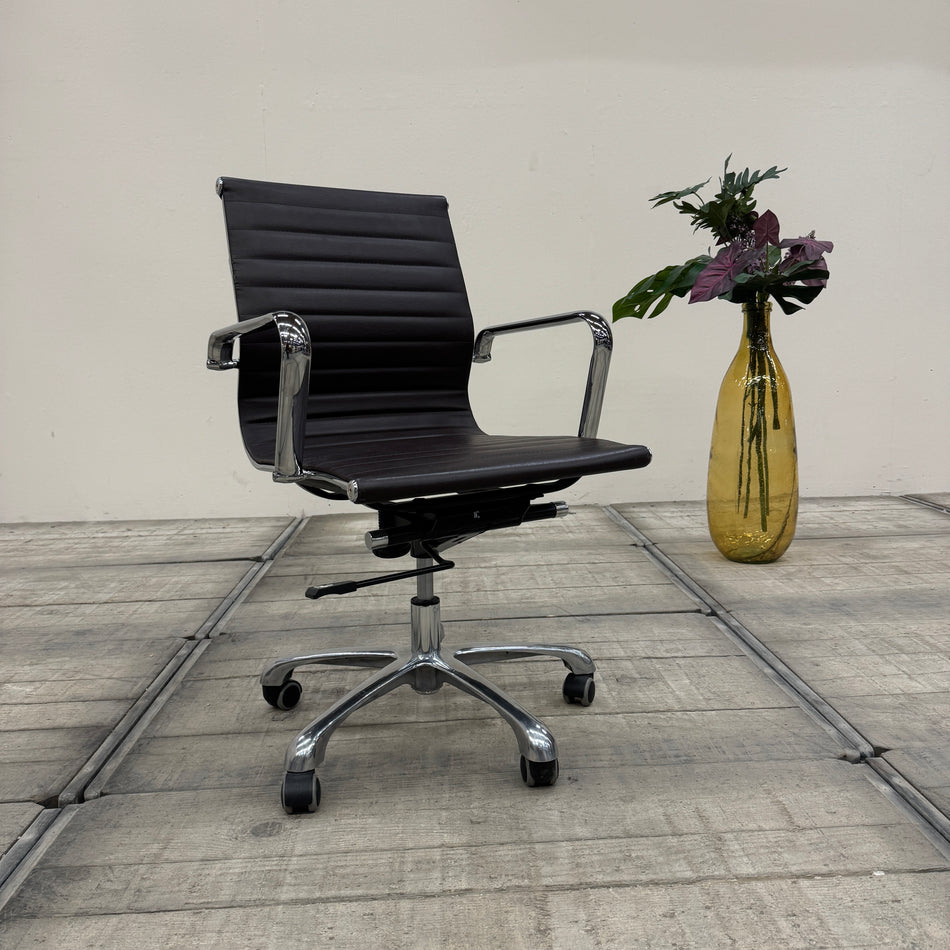 Design Bürostuhl Chefstuhl Aluminium Ribbed Leder Schwarz Gebraucht