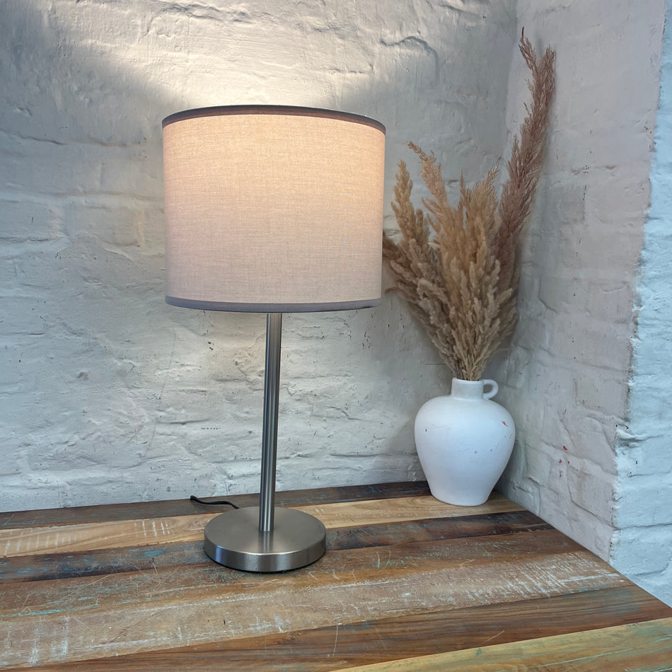 Tischlampe gebraucht beige silbern Stoffschirm Lampe 60cm