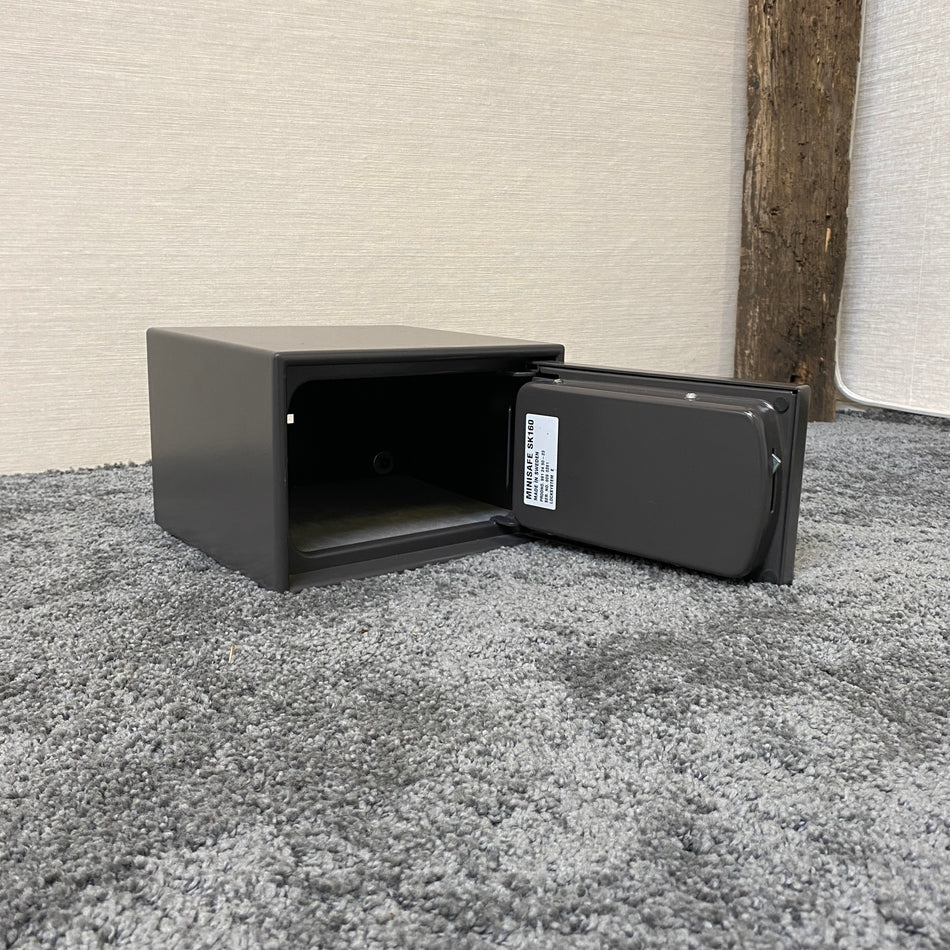 Electrolux Minisafe SK160 Hotelsafe / Möbelsafe – kompakter Wertfach Tresor – gebraucht
