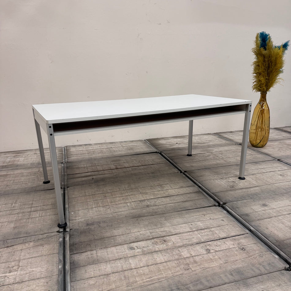 Schreibtisch Weiß Holz Metall Mit Blende Tisch 180x90 Gebraucht
