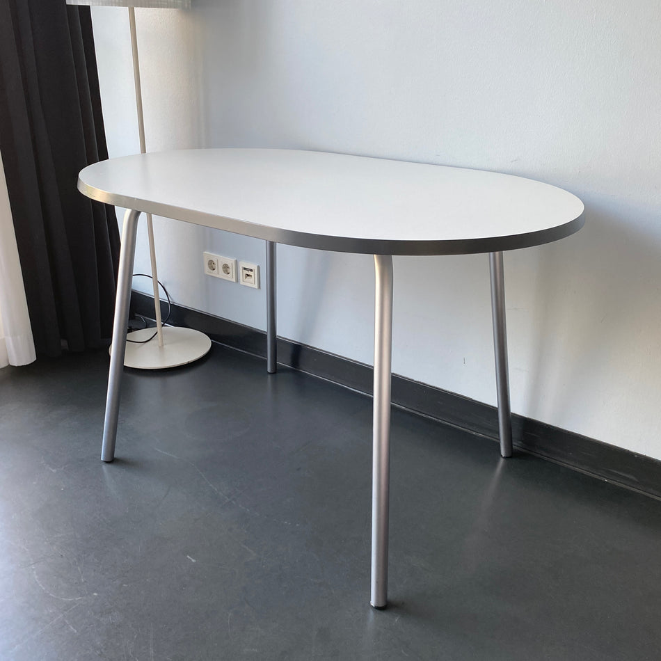 Designer Tisch gebraucht weiß 115cm Skandinavischer Stil aus Design-Hotel