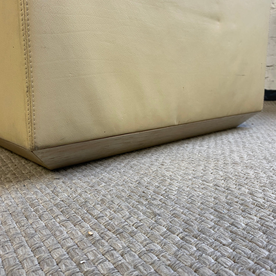 Sitzhocker gebraucht beige Leder