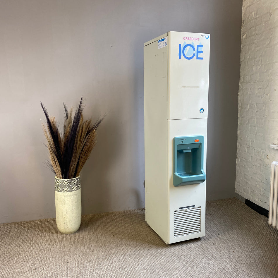 Hoshizaki Crescent Ice maker Eiswürfeldispenser Neupreis: 5000€ Dispenser