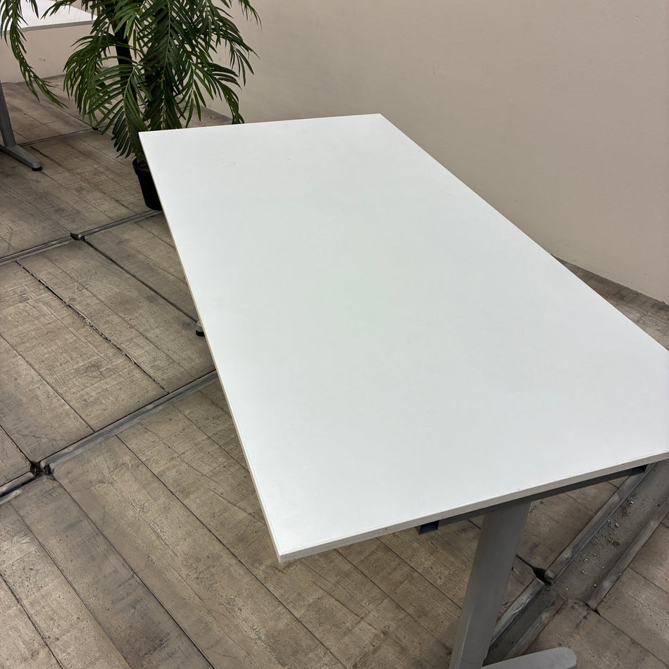 Schreibtisch Weiß 160x80 Silber Höhenverstellbar T-Fuß-Gestell Bürotisch Gebraucht