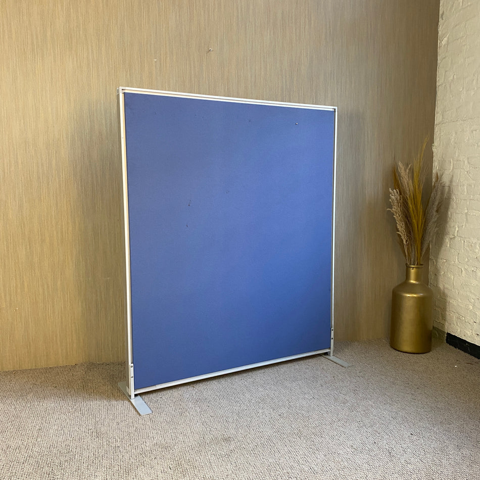 Pinnwand gebraucht blau Büromöbel 120x140