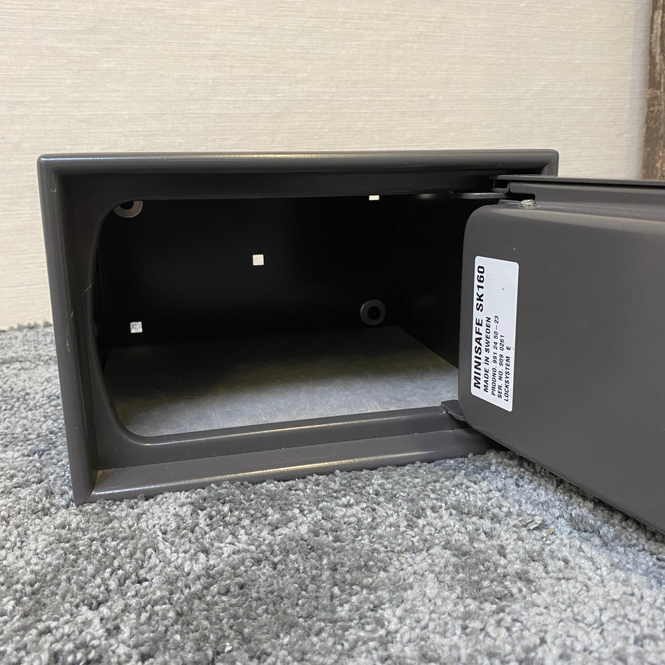 Electrolux Minisafe SK160 Hotelsafe / Möbelsafe – kompakter Wertfach Tresor – gebraucht