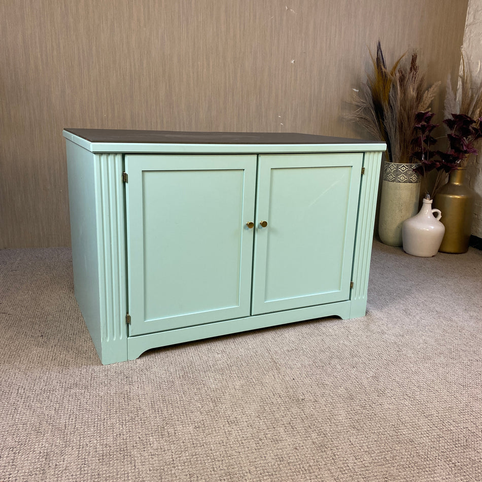 Sideboard mit Minibar türkis mit schwarzer Deckplatte – Kommode gebraucht