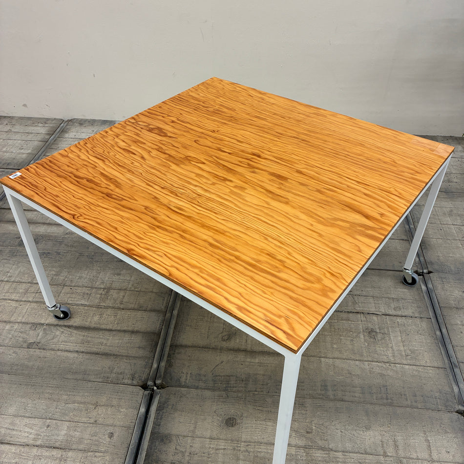 Schreibtisch Echtholz Multiplex Weiß Rollen 120x120 Besprechungstisch Tisch Gebraucht