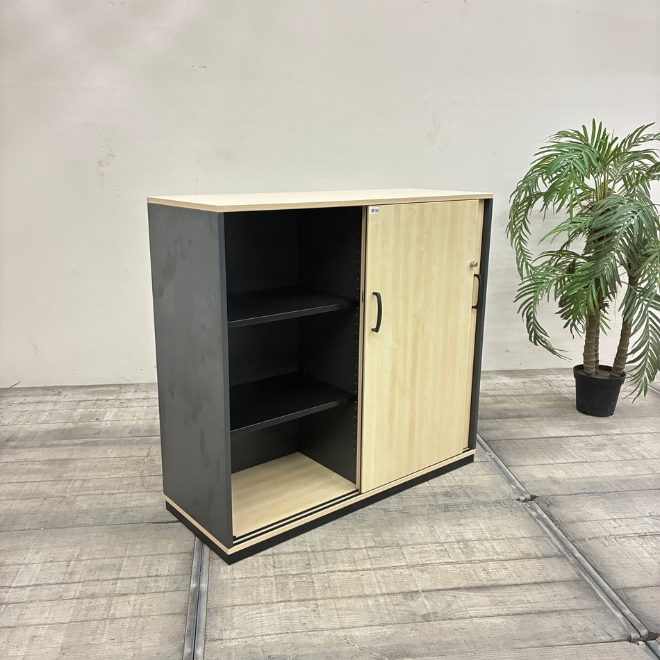 Pfalzmöbel Schiebetürenschrank Schrank Anthrazit Ahorn Büro Schrank 3OH Gebraucht