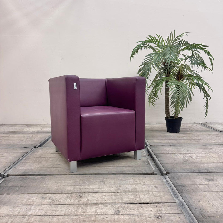 Cubesessel Lila Kunstleder Loungesessel Warteraum-Möbel Sessel Gebraucht