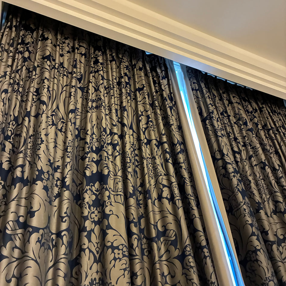 Luxus Vorhänge Gardinen Set 216x342 Hotel Atlantic Hamburg Blau Silbern Floral