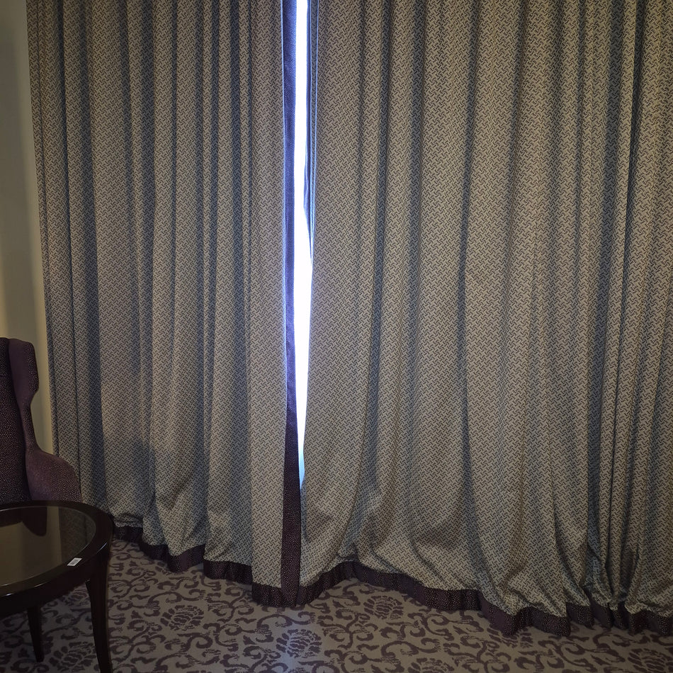 Luxus Vorhänge Gardinen Set 197x382 Hotel Atlantic Hamburg Lila Violett Beige Gemustert