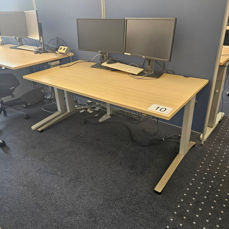 Elektrisch höhenverstellbarer Schreibtisch Werndl / Steelcase Tisch Büro