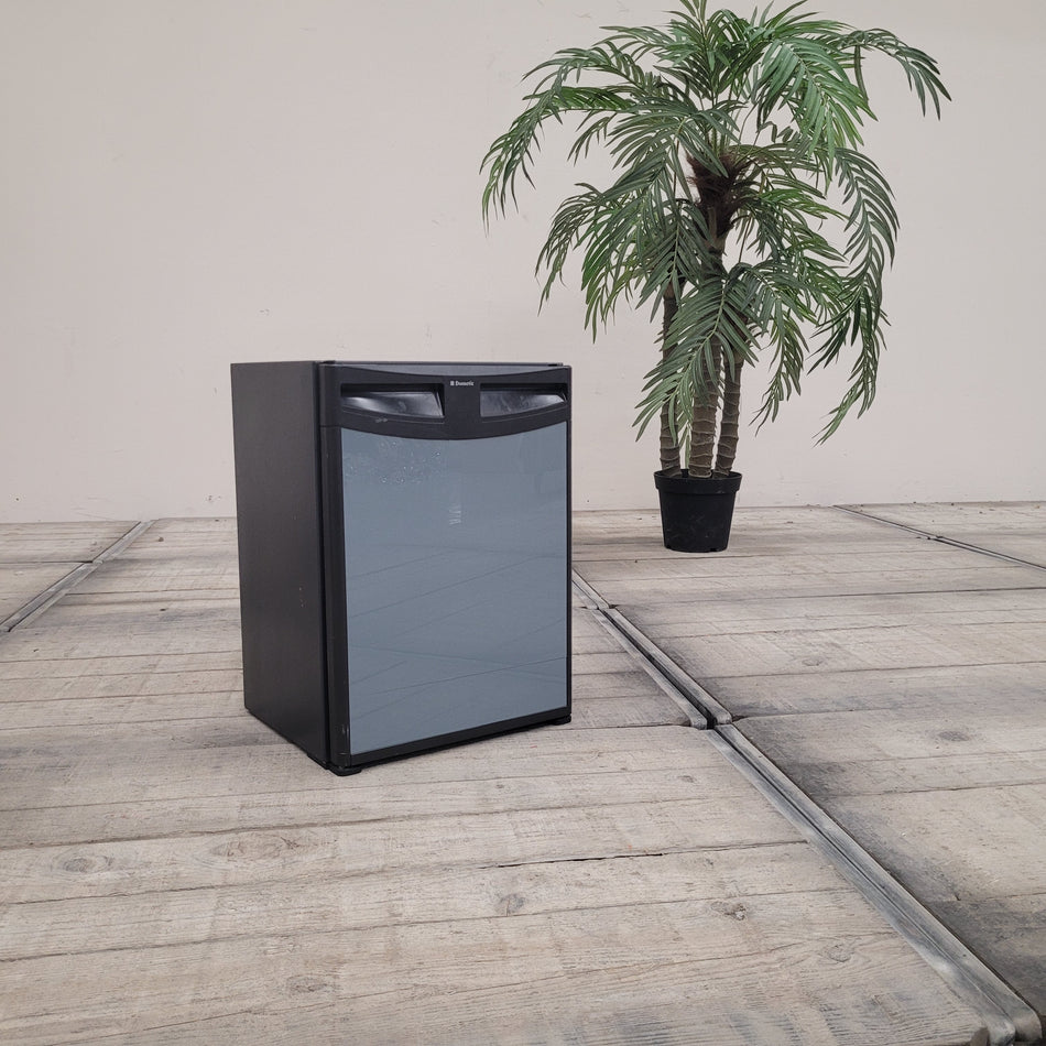Dometic Electrolux Minibar Kühlschrank Schwarz Mini-Kühlschrank Kompakt Gebraucht
