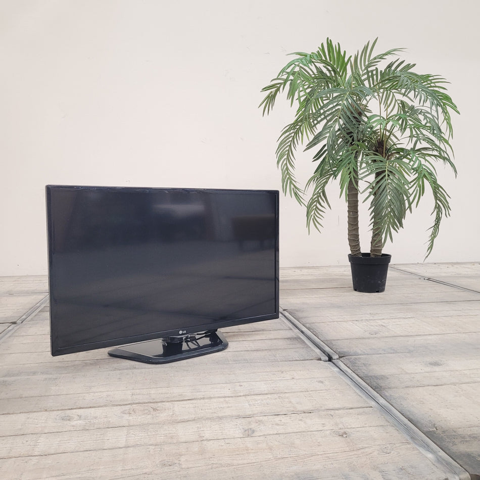 LG Fernseher TV 39 Zoll Standfuss Flachbildfernseher Gebraucht