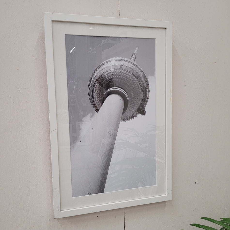 Wandbild Fernsehtum Berlin Schwarz-Weiß gerahmtes Foto Deko Gebraucht