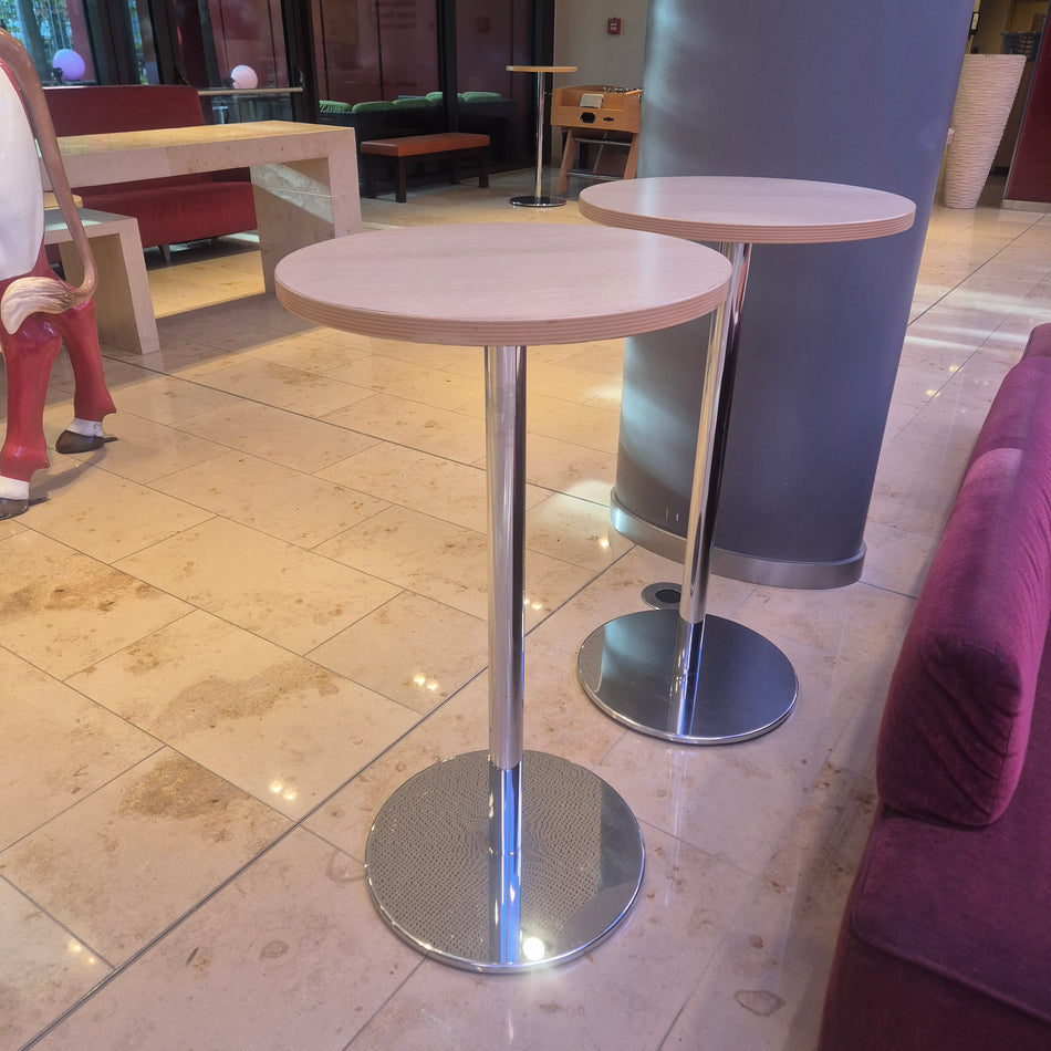 Stehtisch rund Lobby