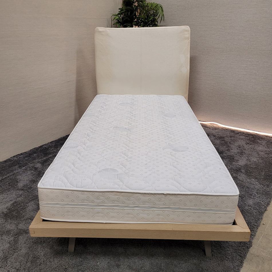 Modernes Einzelbett 100x200 cm mit Matratze & Lattenrost – helles Holz – Bett gebraucht