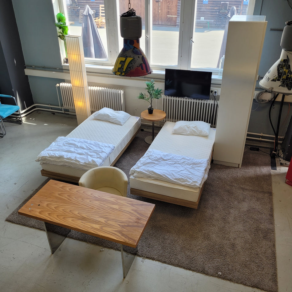 Komplettes Hotelzimmer mit 2 Einzelbetten 110x200 KS weiß R