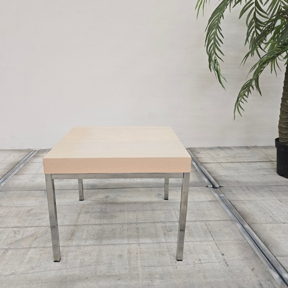 IKEA Klubbo Beistelltisch Hellbraun Holz quadratisch mit Metallgestell Tisch Gebraucht