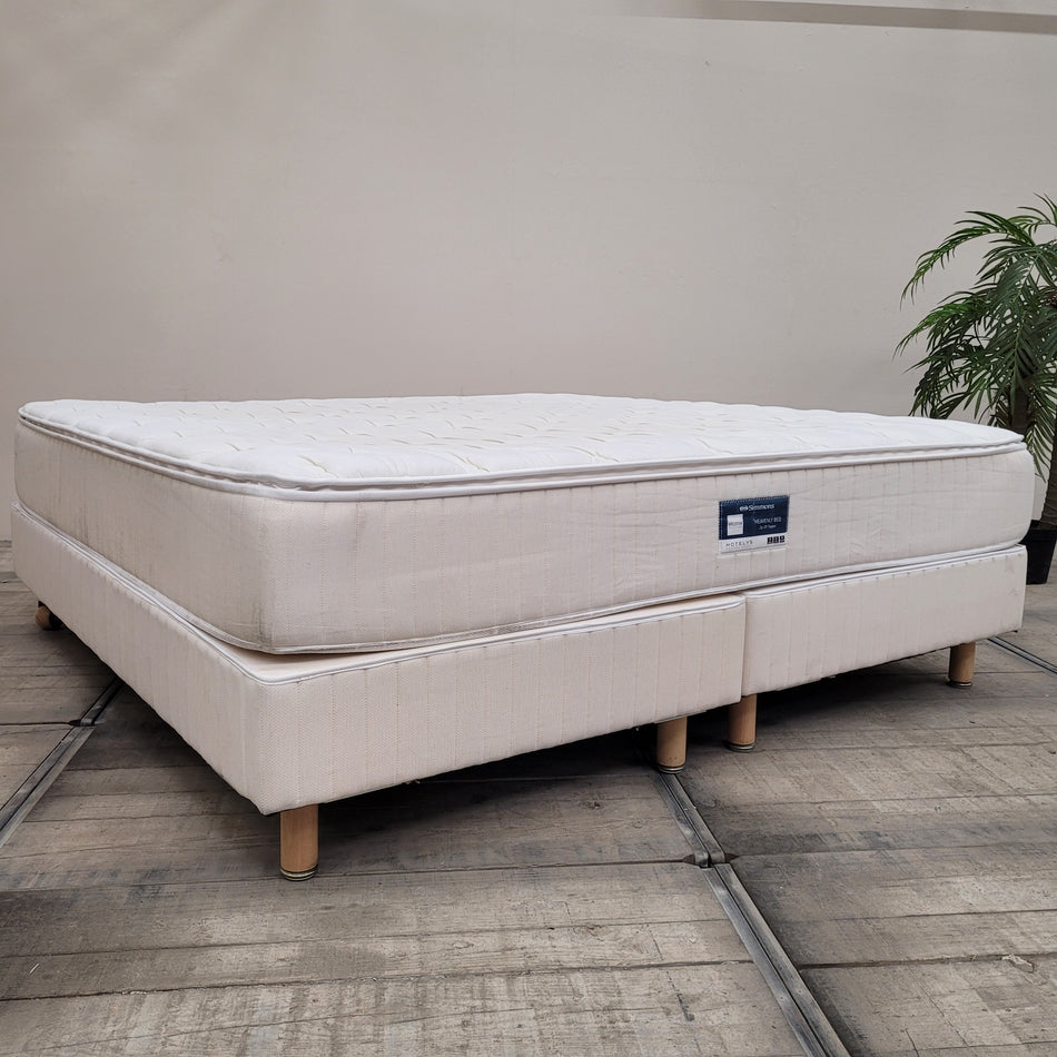 Simmons Heavenly Boxspringbett 200x200 inkl Matratze & Topper Bett Gebraucht