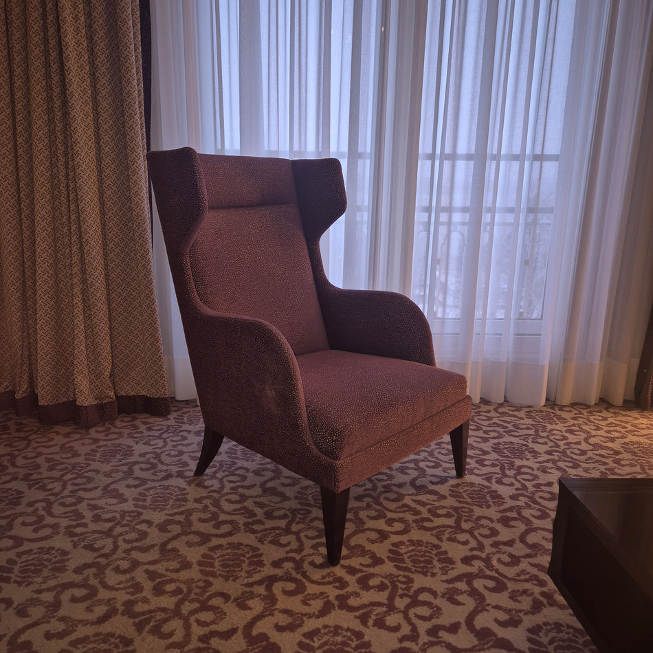 Luxus Ohrensessel lila gemustert aus Atlantic Hotel Hamburg Luxus Sessel gebraucht