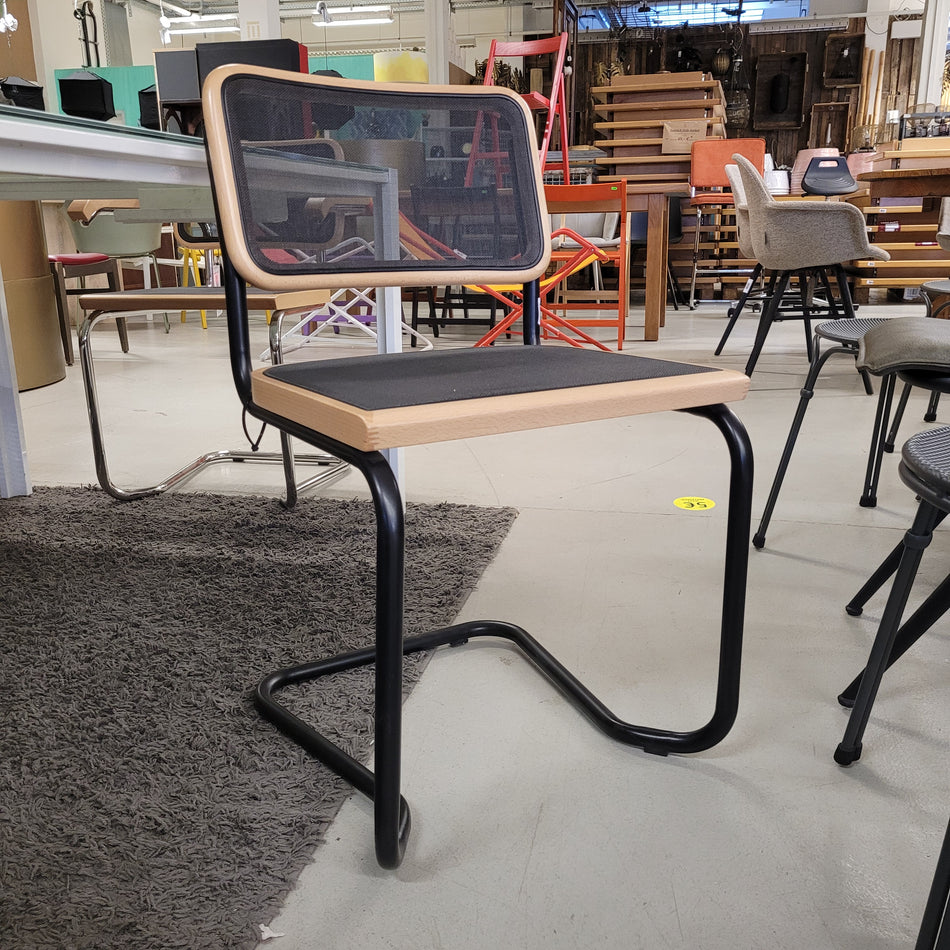 Holm Freischwinger Meshgewebe Buche Natur / schwarz Stuhl