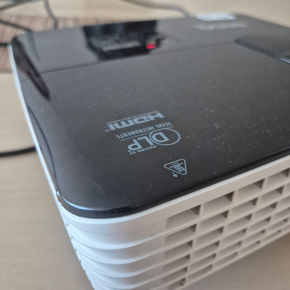 Beamer Benq MH680 schwarz