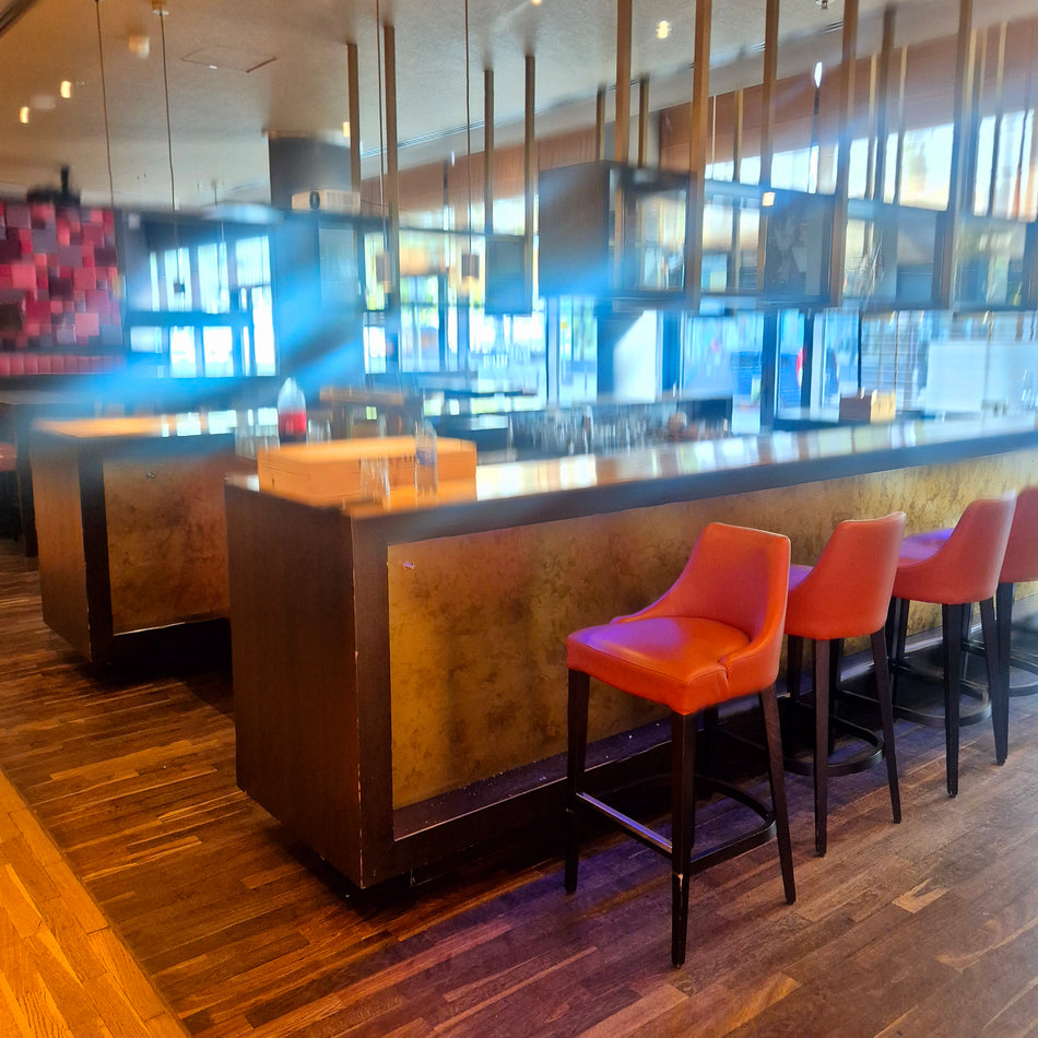 Komplette Bar in U-Form Selbstabbau