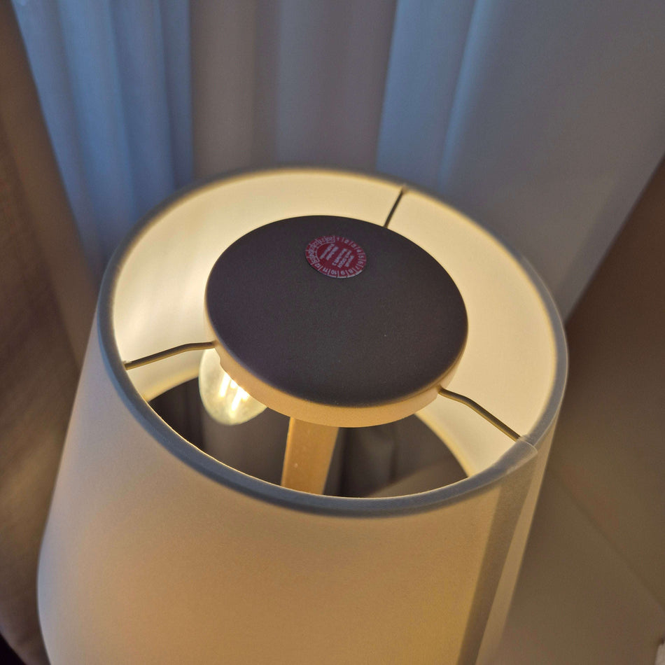 Tischlampe Artemide Melampo gebraucht kippbar Neupreis 430 Euro