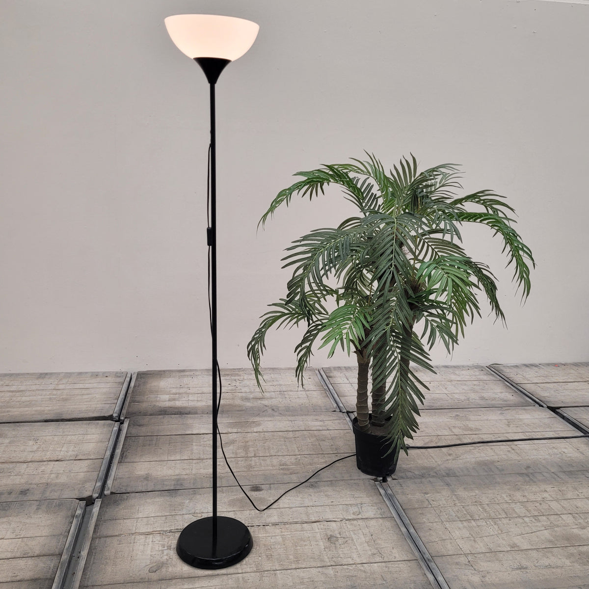 IKEA NOT Stehlampe schwarz Lampe gebraucht