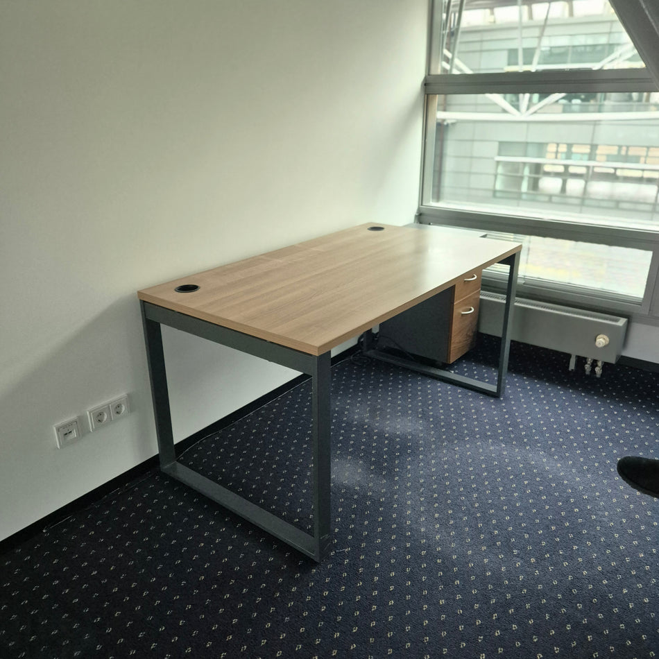 Schreibtisch aus Esche – Bürotisch 140×80 cm, gebraucht