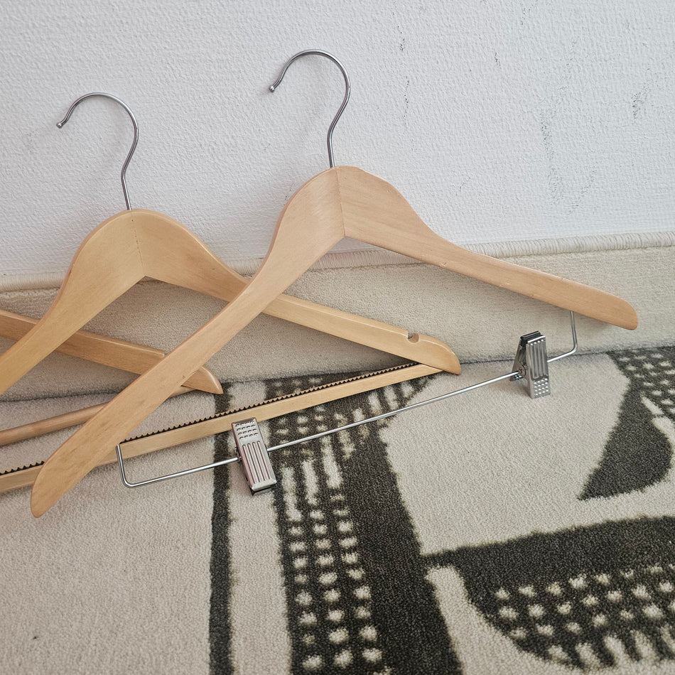 Kleiderbügel Holzbügel Bügel braun mit Hosensteg