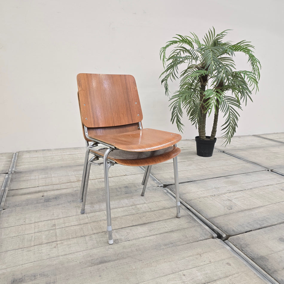 Teakholz 70er Stapelstuhl Schulstuhl Braun Vintage Retro Stuhl Gebraucht