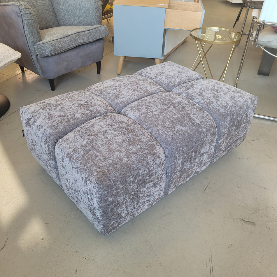 Designwerk Hocker grau Sitzbank gepolstert Design