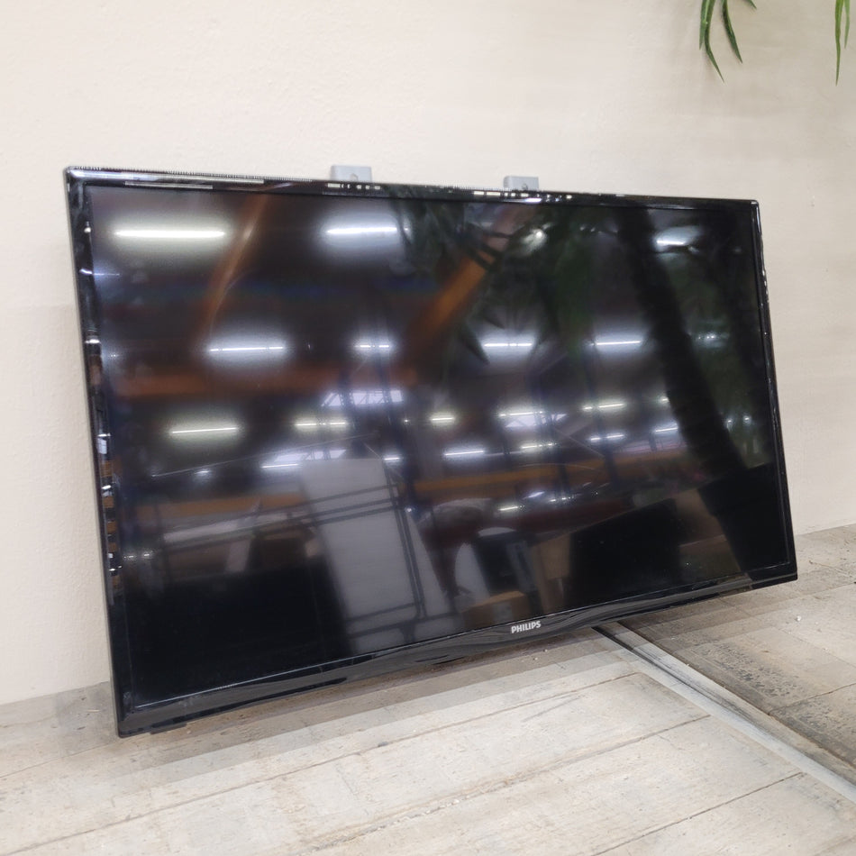 Philips 32 Zoll LED Fernseher TV HDMI USB Gebraucht