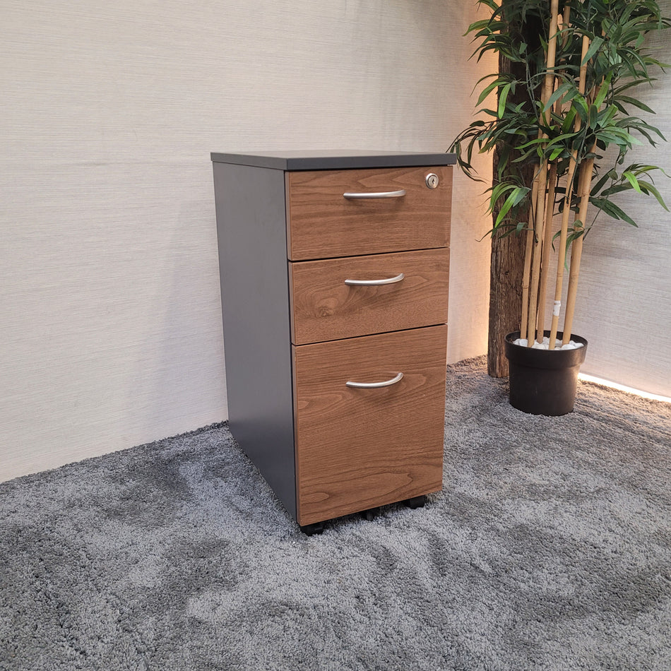 Rollcontainer Nussbaum – Bürocontainer mit Schubladen, Anthrazit, gebrauch