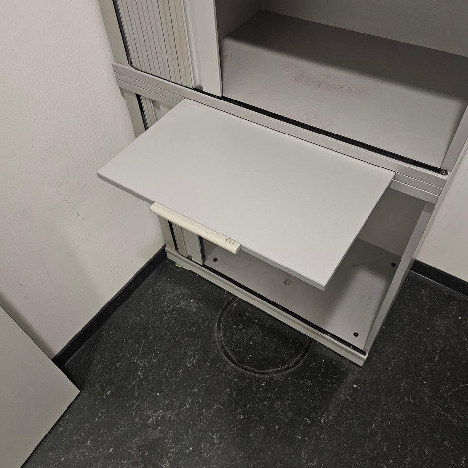 Aktenschrank Steelcase mit Lamellentüren Büro